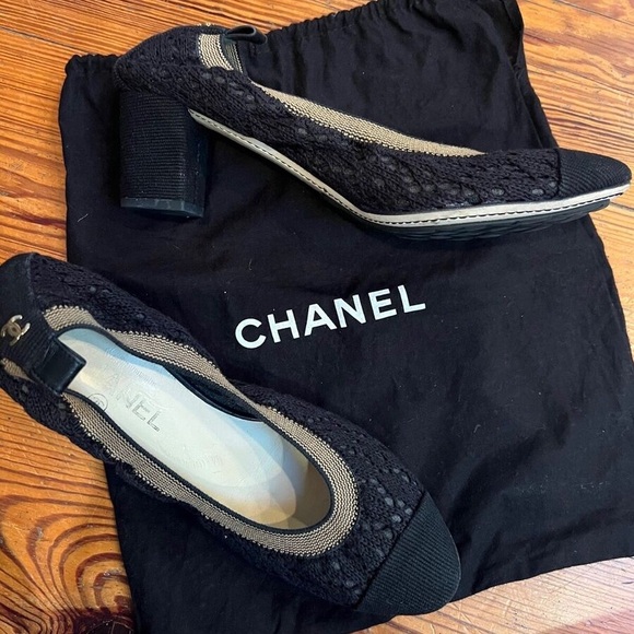 CHANEL AUTHENTIC CC HEELS - Picture 1 of 7